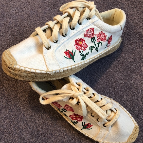 soludos rose espadrilles